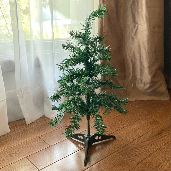 NEW Mini Green Christmas Tree and Base Stand Artificial 18 inch Small Tabletop - Picture 5 of 12